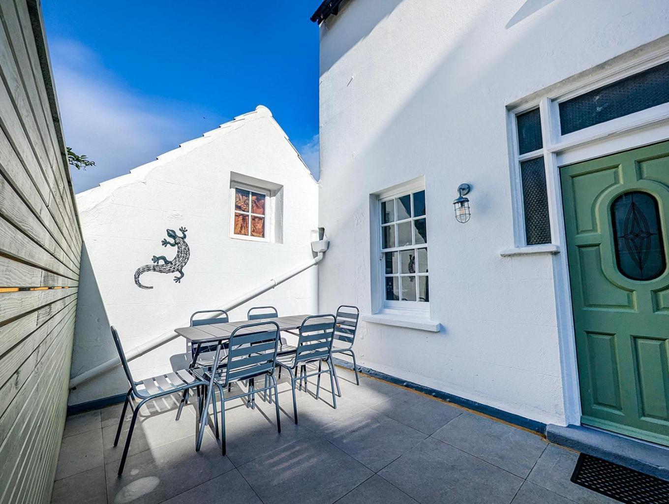 Marine Cottage - Parking - By Brighton Holiday Lets المظهر الخارجي الصورة